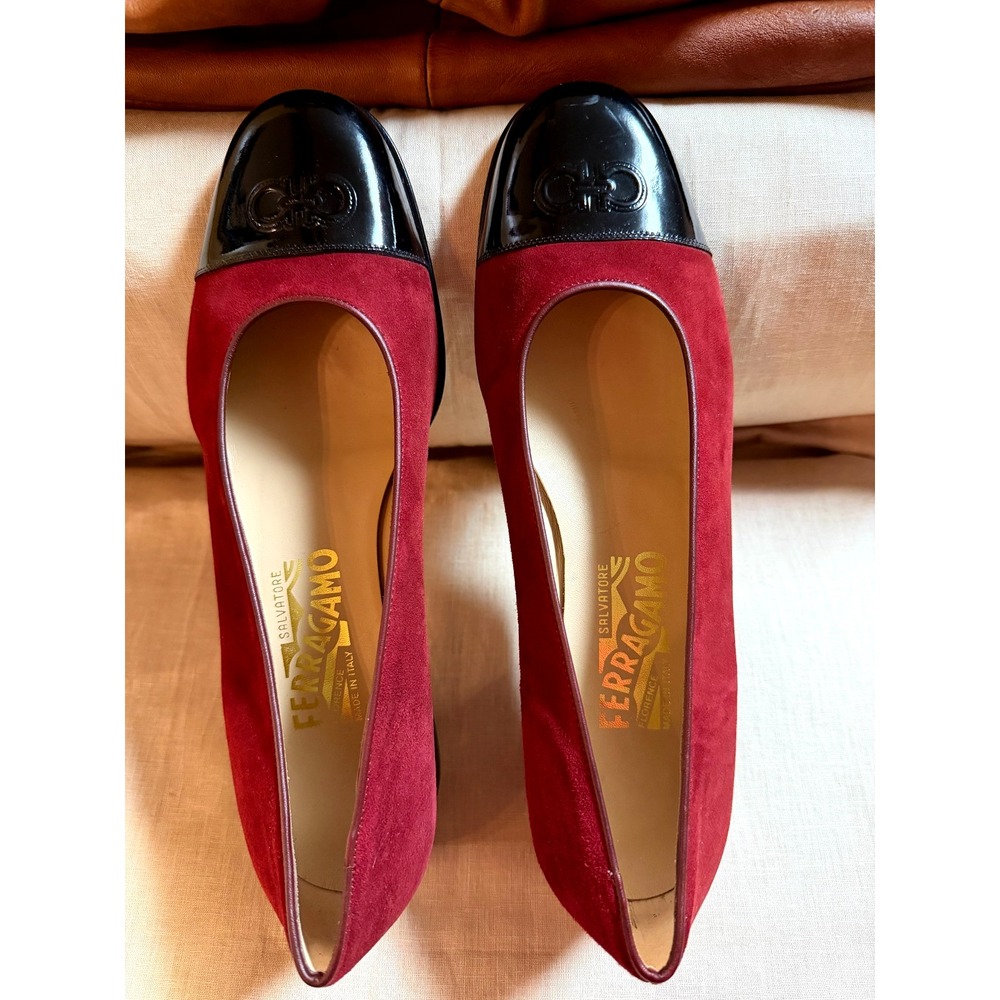 Size 9 Leather Ferragamo Spectator Flats Black/Burgundy NWOB